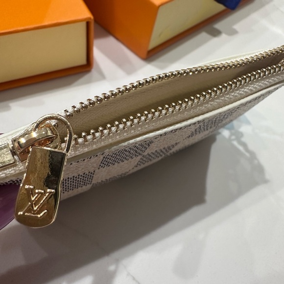 Damier Azur Key Pouch 🆕 - Picture 3 of 10